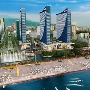 شقة فندقية Deluxe In Orbi, باتومي